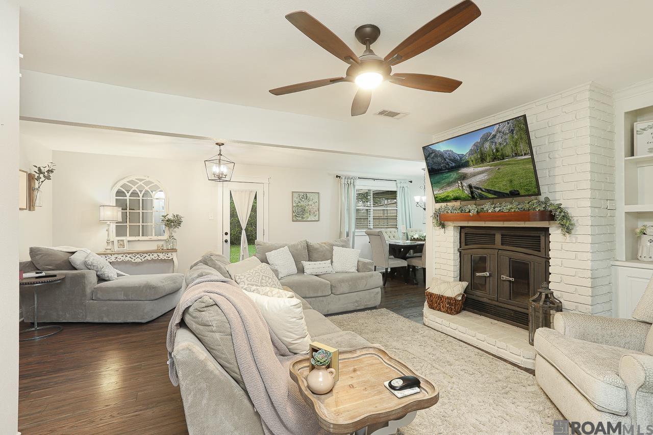 931 Robbie St, Denham Springs, Louisiana image 3