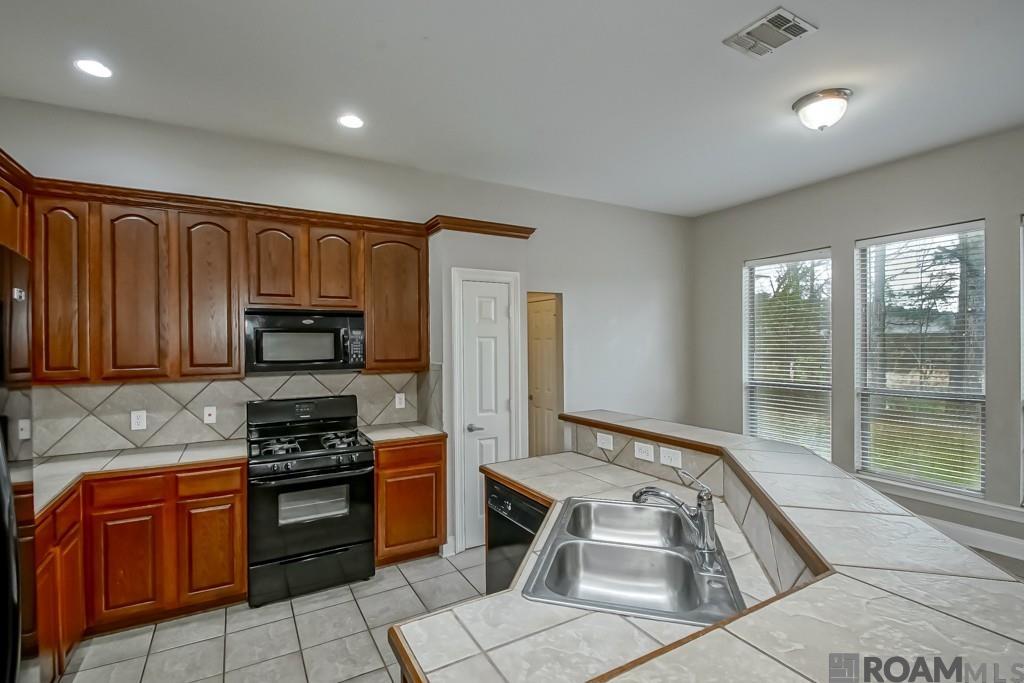 12600 Woodland Hill Rd, Denham Springs, Louisiana image 11