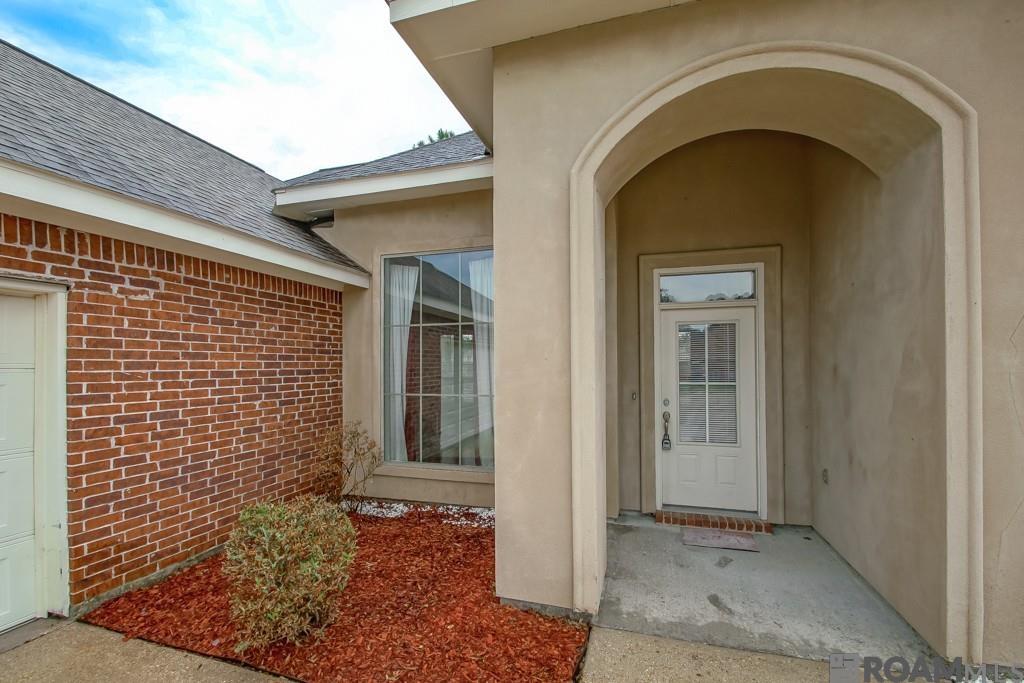 12600 Woodland Hill Rd, Denham Springs, Louisiana image 3
