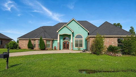 Homes For Sale - 13467 Sugar Estates Street<br/> Saint James County, Vacherie, LA 70090