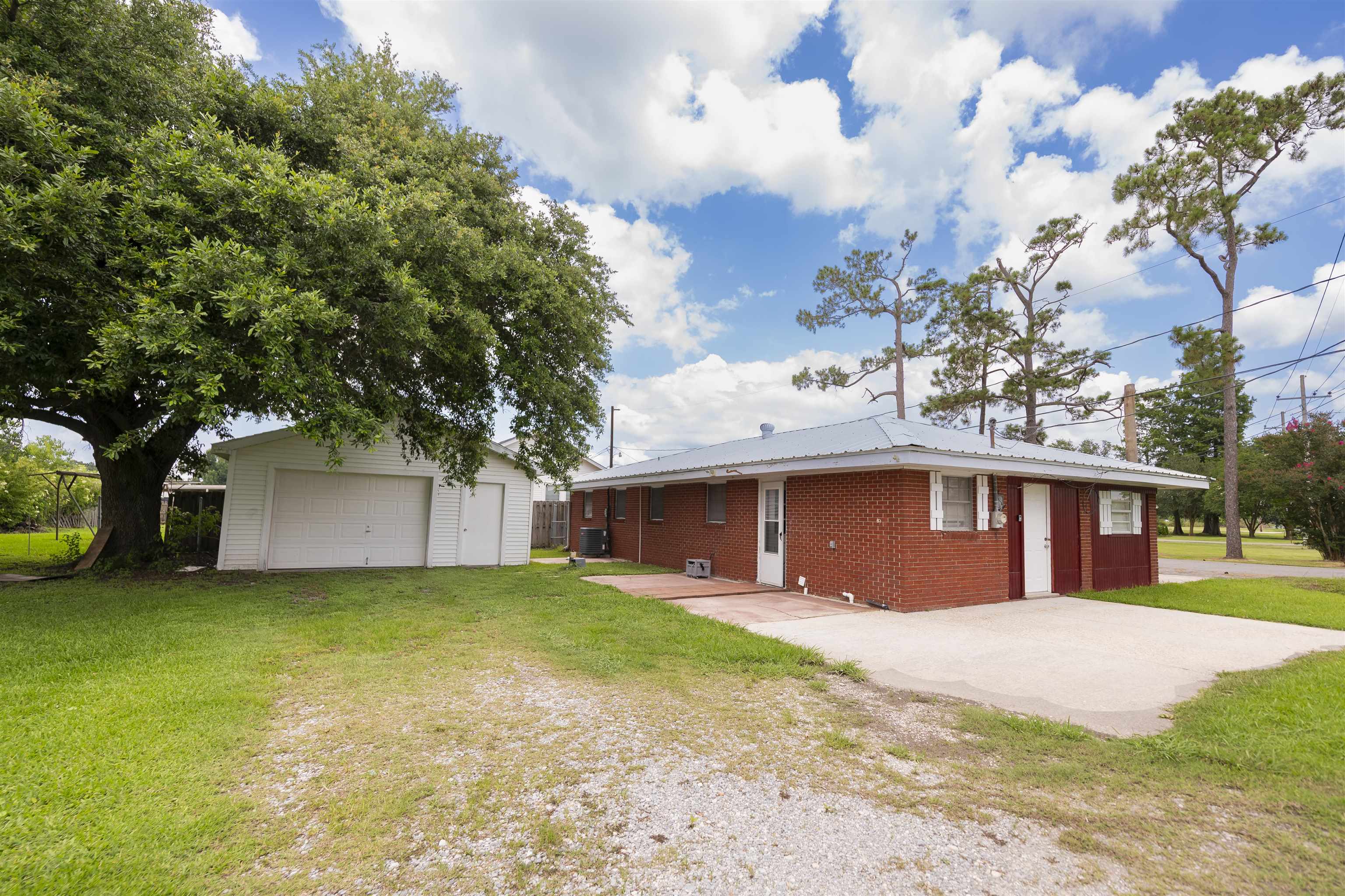 101 E 18th St, Larose, Louisiana image 17