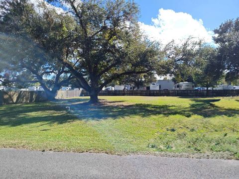 Vacant Land For Sale - 127 Doris<br/> Saint Mary County, Amelia, LA 70340