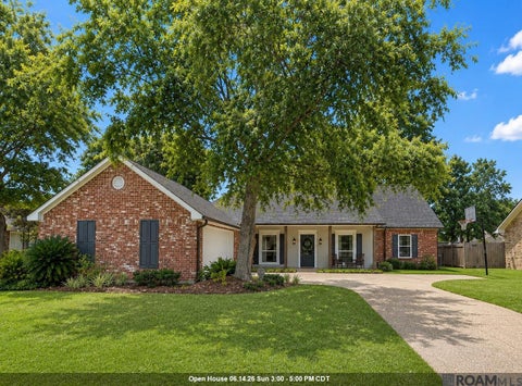 Homes For Sale - 15246 Woodmoss Dr<br/> Baton Rouge, LA 70816