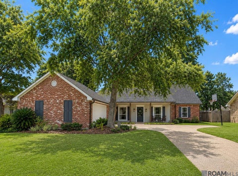 Homes For Sale - 15246 Woodmoss Dr<br/> Baton Rouge, LA 70816