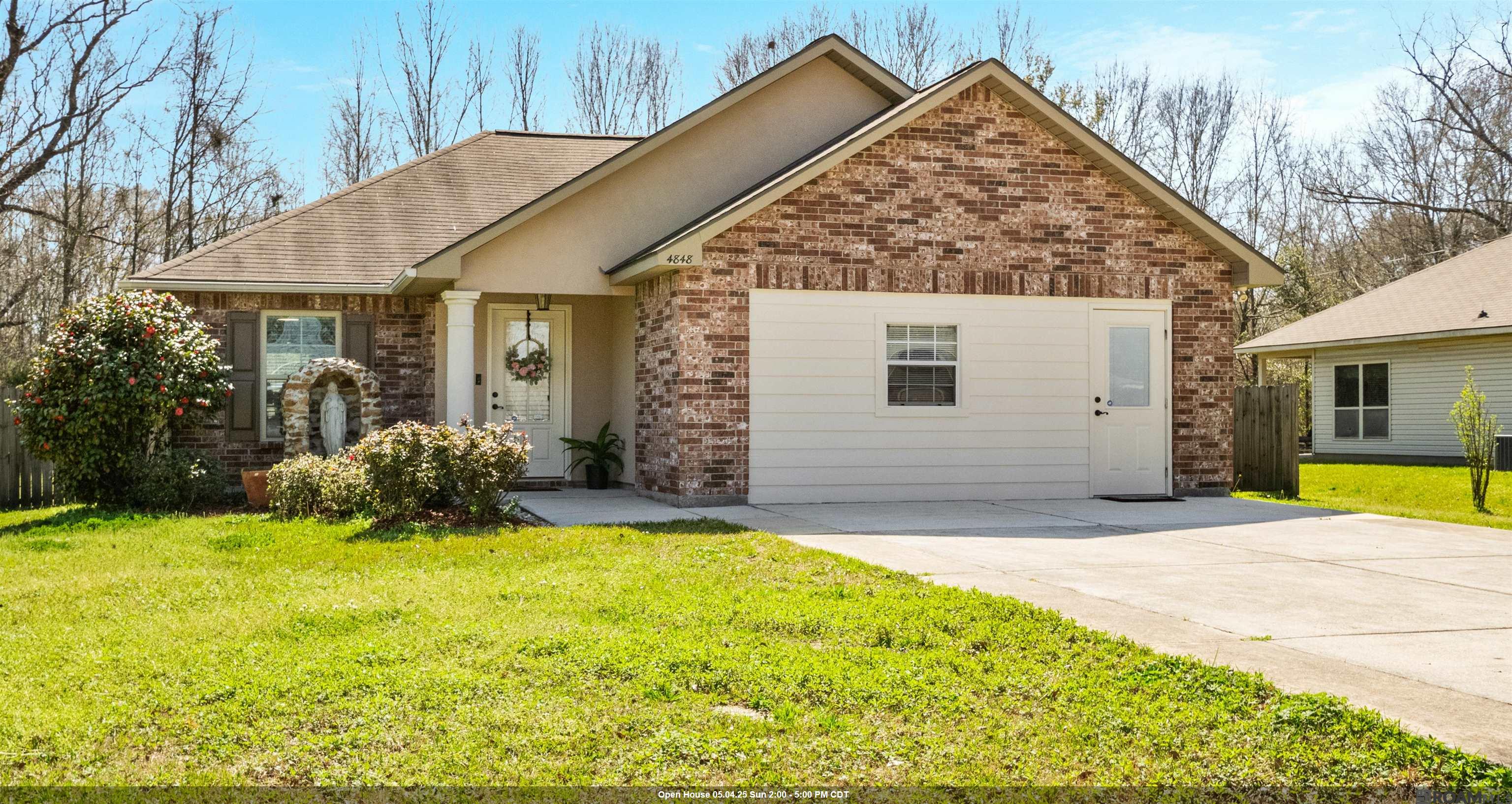 4848 Lois Dr, Zachary, Louisiana image 1