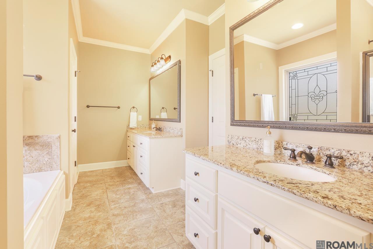 19875 Hearthstone Dr, Denham Springs, Louisiana image 23