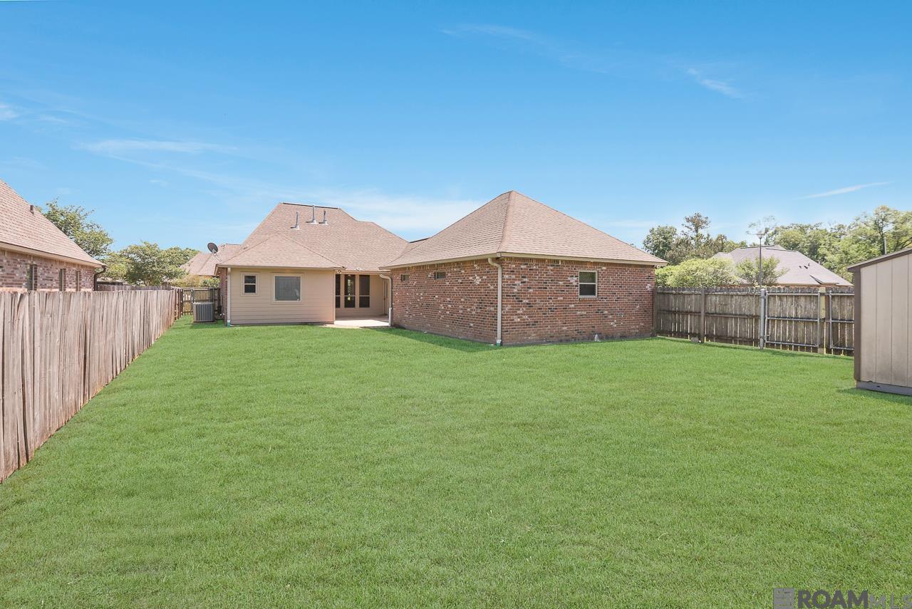 19875 Hearthstone Dr, Denham Springs, Louisiana image 5