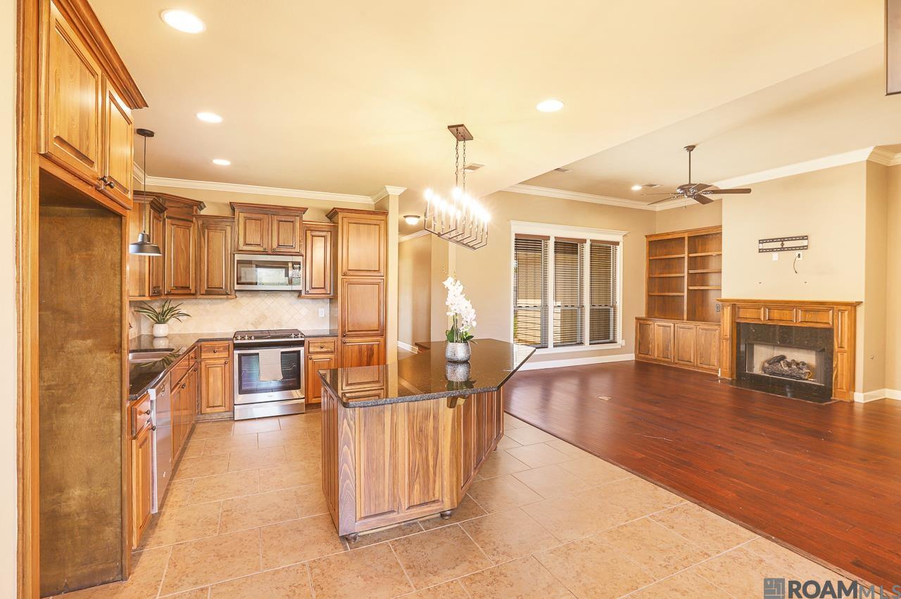 19875 Hearthstone Dr, Denham Springs, Louisiana image 13