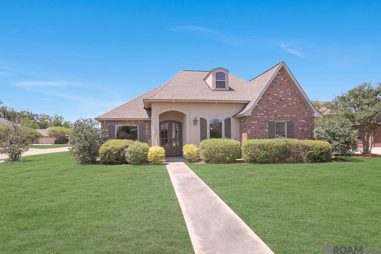 19875 Hearthstone Dr, Denham Springs, Louisiana image 2