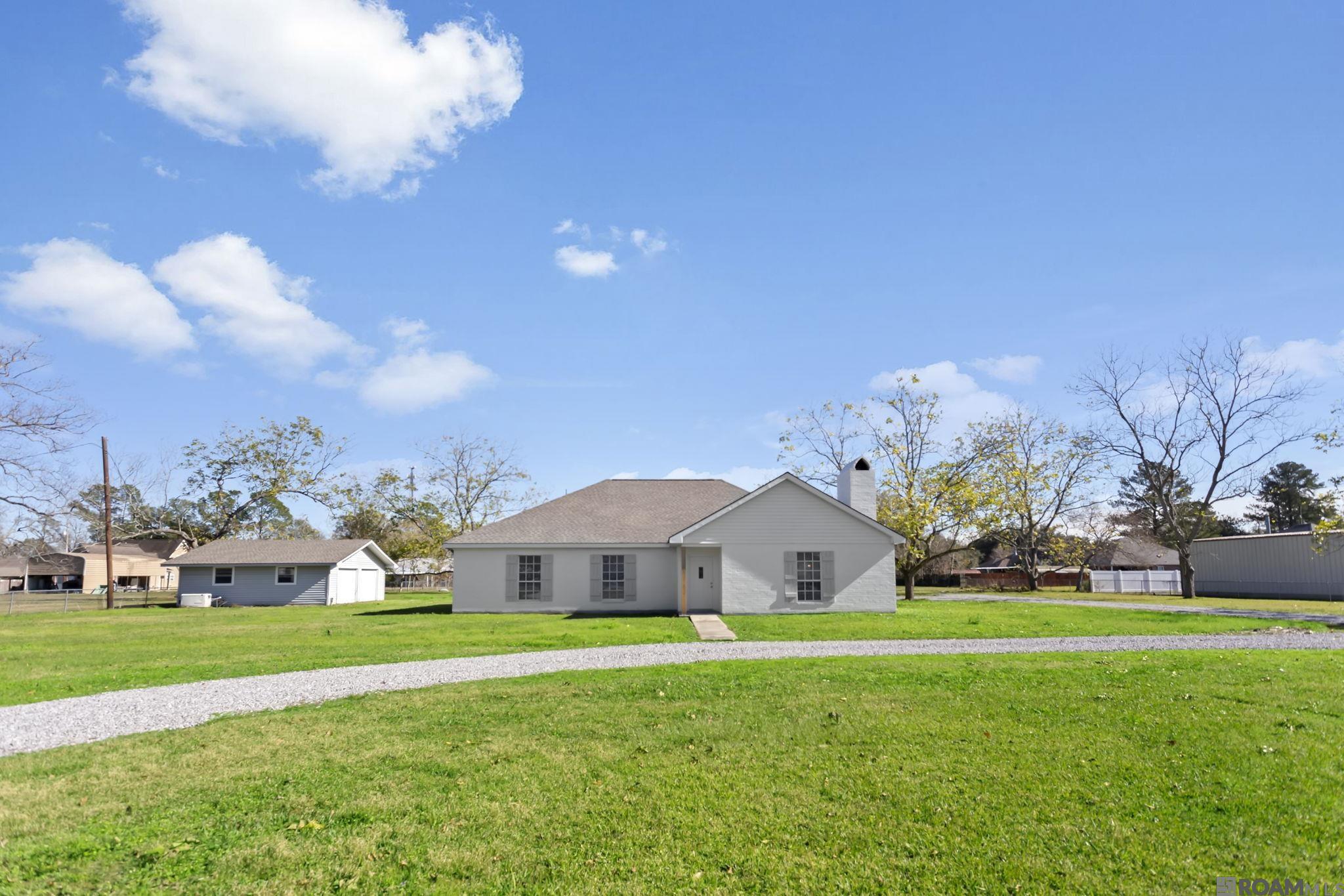 13122 Babin Rd, Gonzales, Louisiana image 2