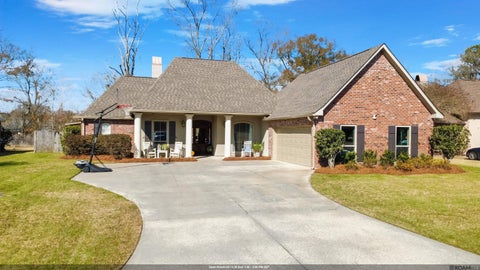 Homes For Sale - 10251 Crooked Creek Ln<br/> Denham Springs, LA 70726