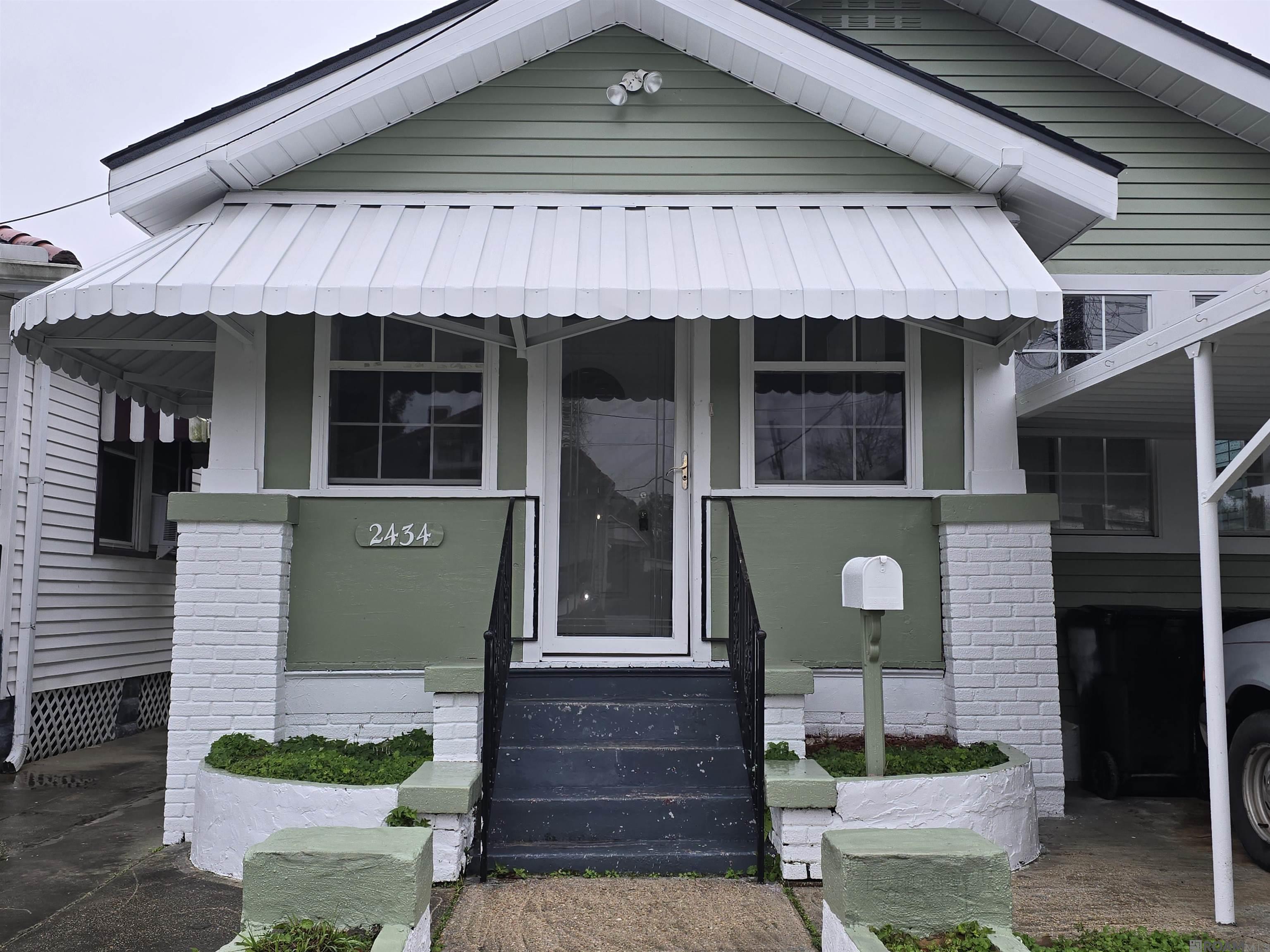 2434 Wisteria St, New Orleans, Louisiana image 2