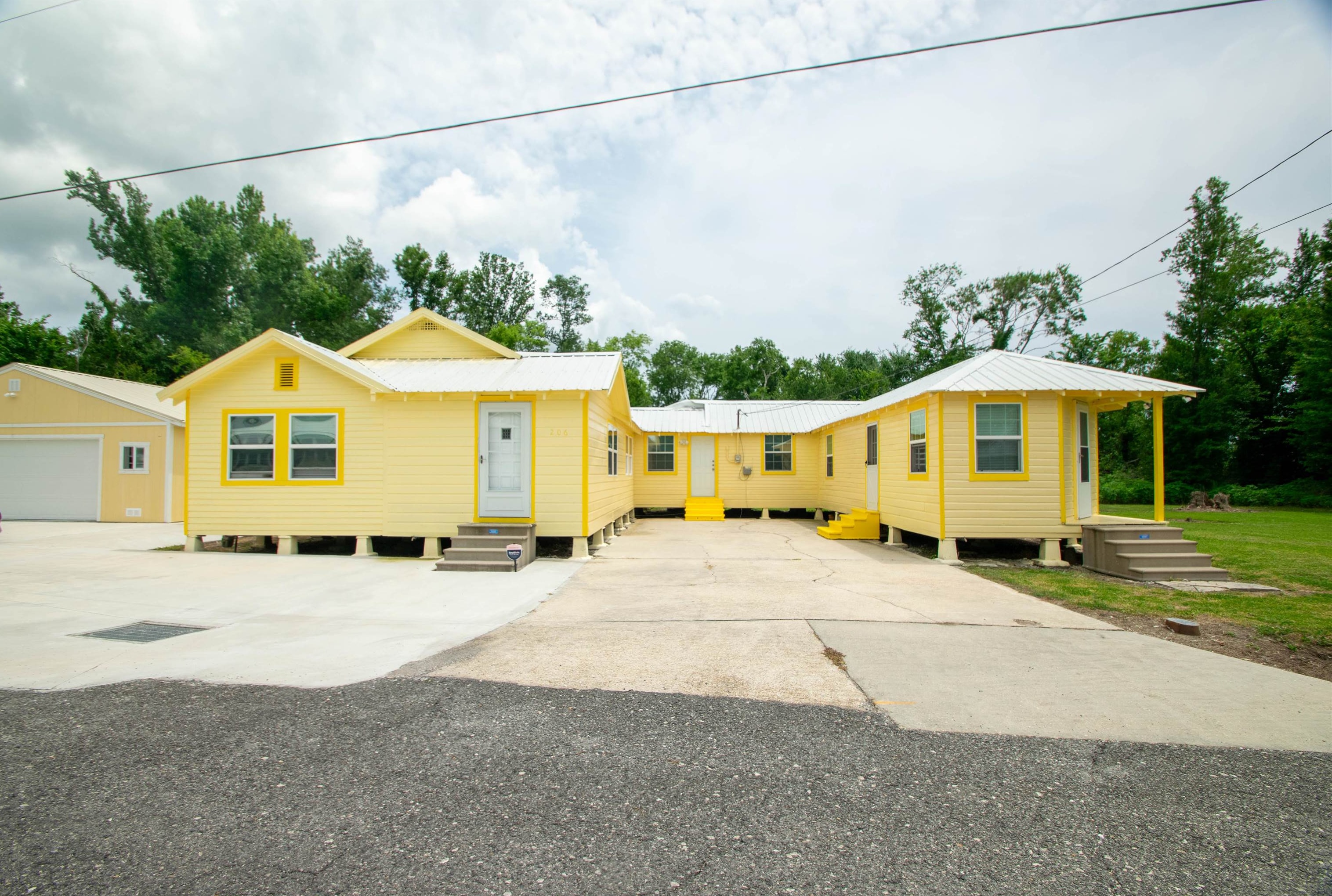 206 Harris St, Chauvin, Louisiana image 1