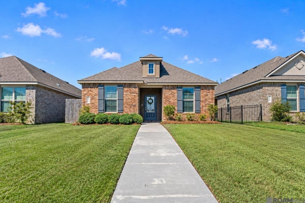 1110 FOXTAIL DR, BATON ROUGE, LA 70820 - Image cbaf826d594b39dc6c680e841ca0c563/813096167