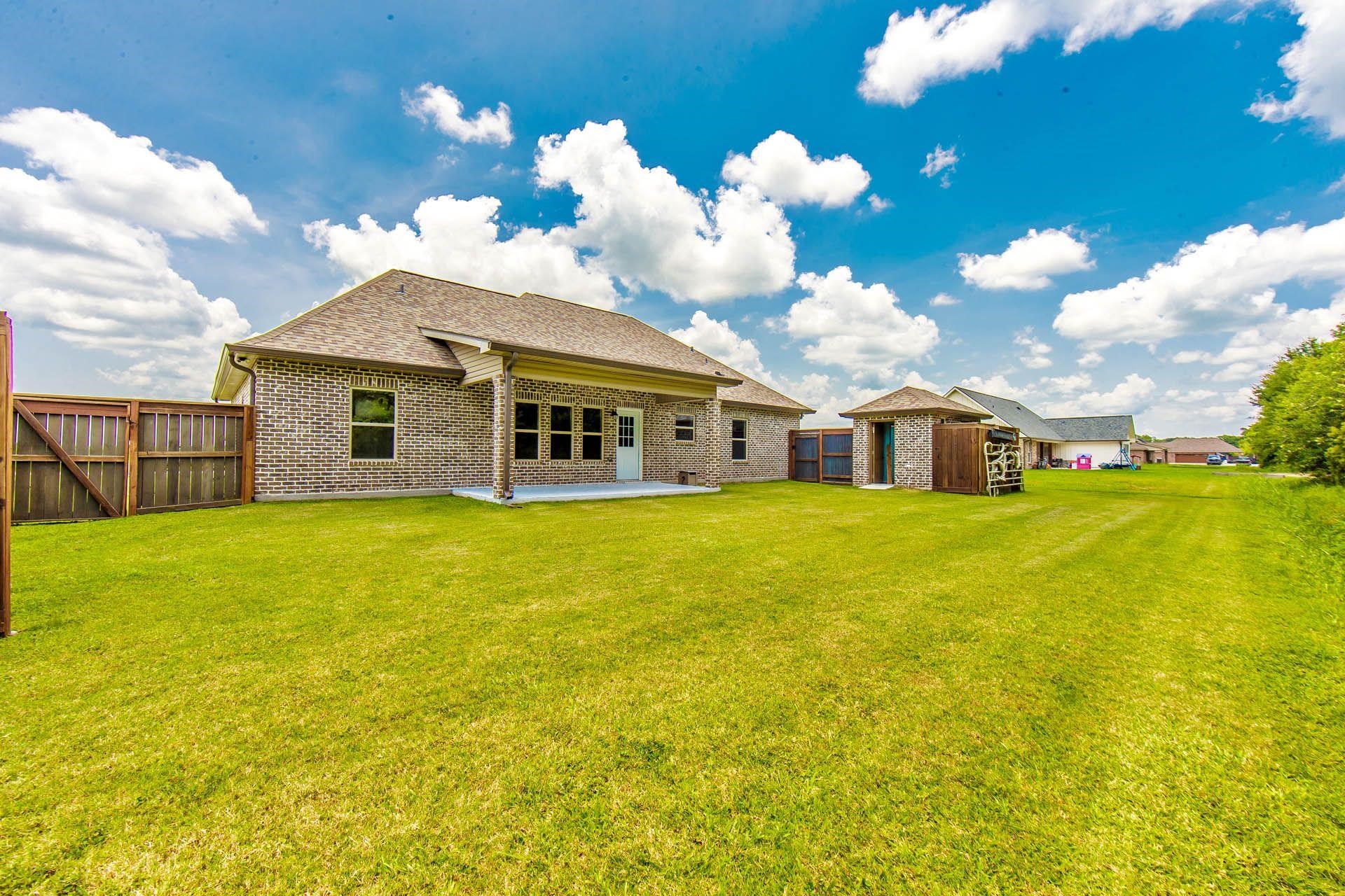 235 Le Belle Maison Drive, Raceland, Louisiana image 2