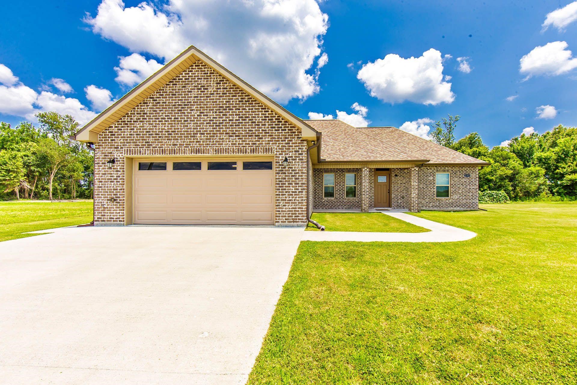 235 Le Belle Maison Drive, Raceland, Louisiana image 1