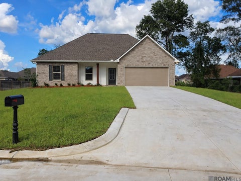 Homes For Rent - 23668 Sweetbriar Ct<br/> Livingston County, Denham Springs, LA 70726