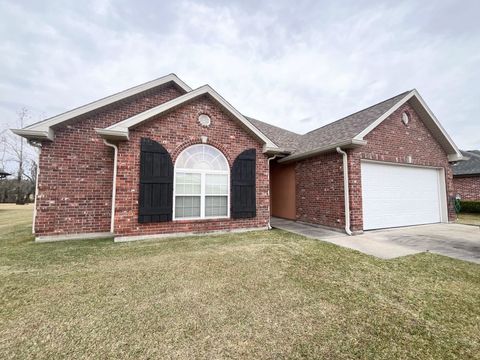 Homes For Sale - 447 Sugar Trail Street<br/> Houma, LA 70364