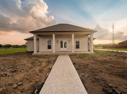 Homes For Sale - 135 Godchaux Drive<br/> Houma, LA 70360