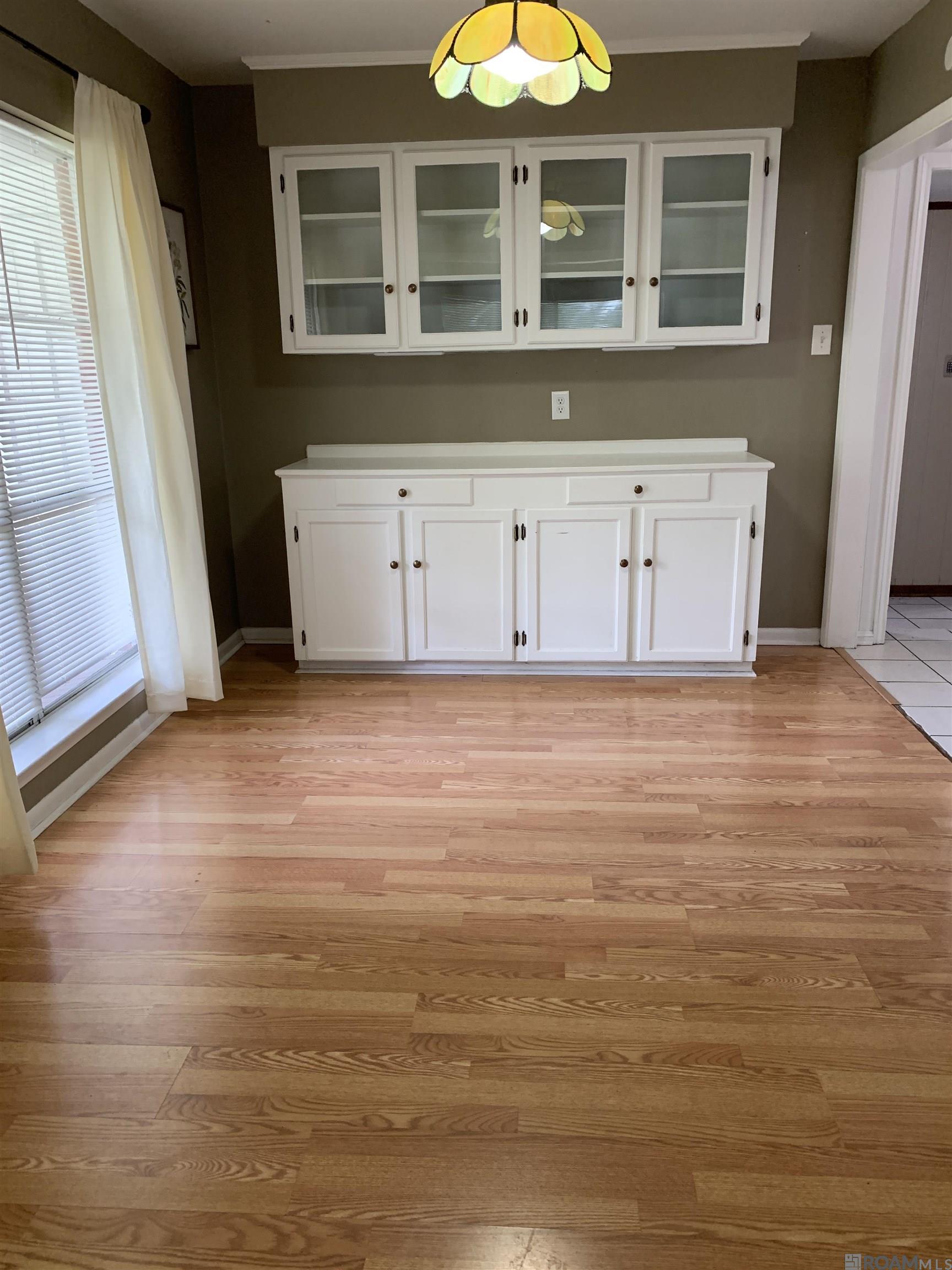 1406 St Rose