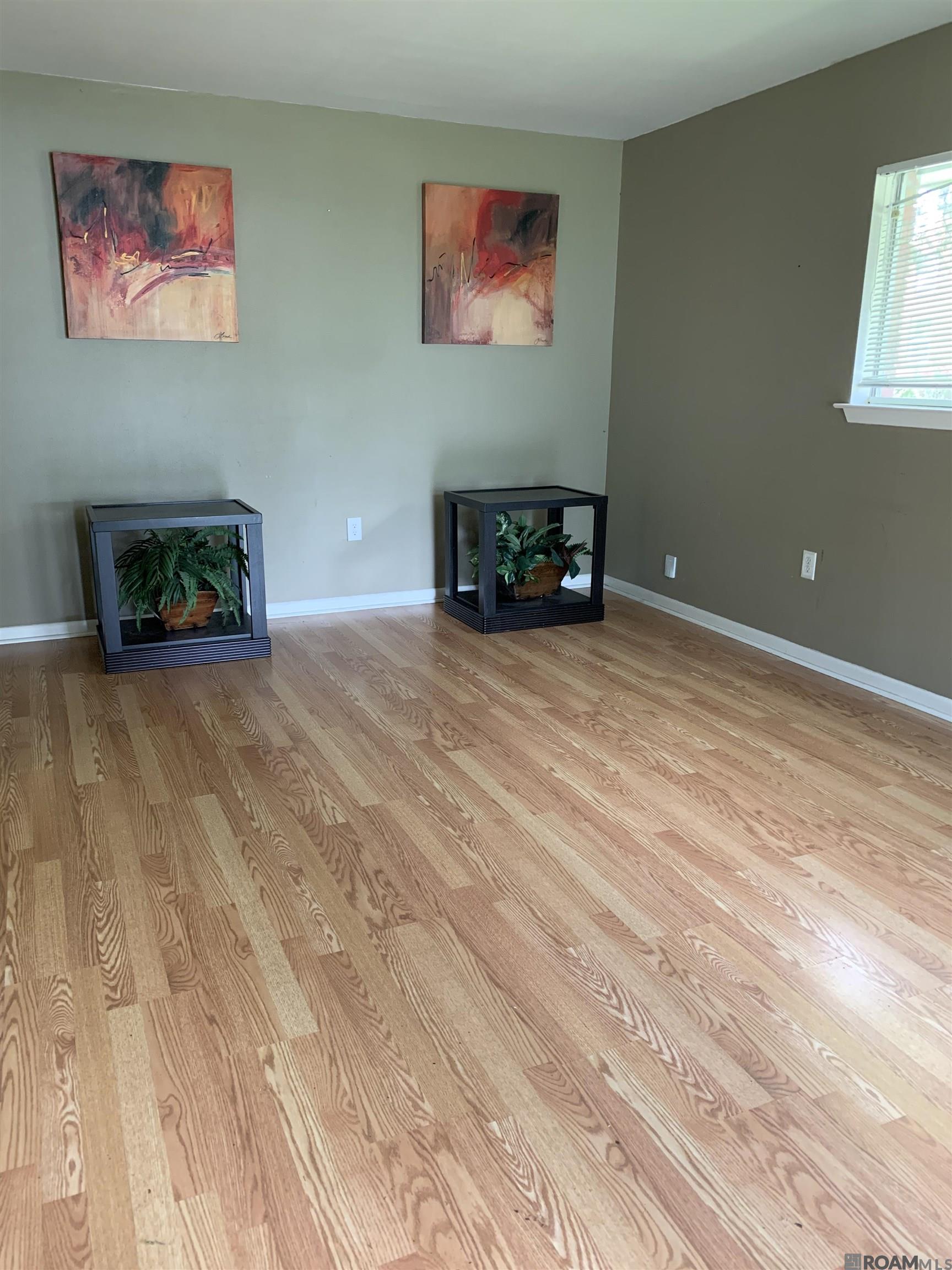 1406 St Rose