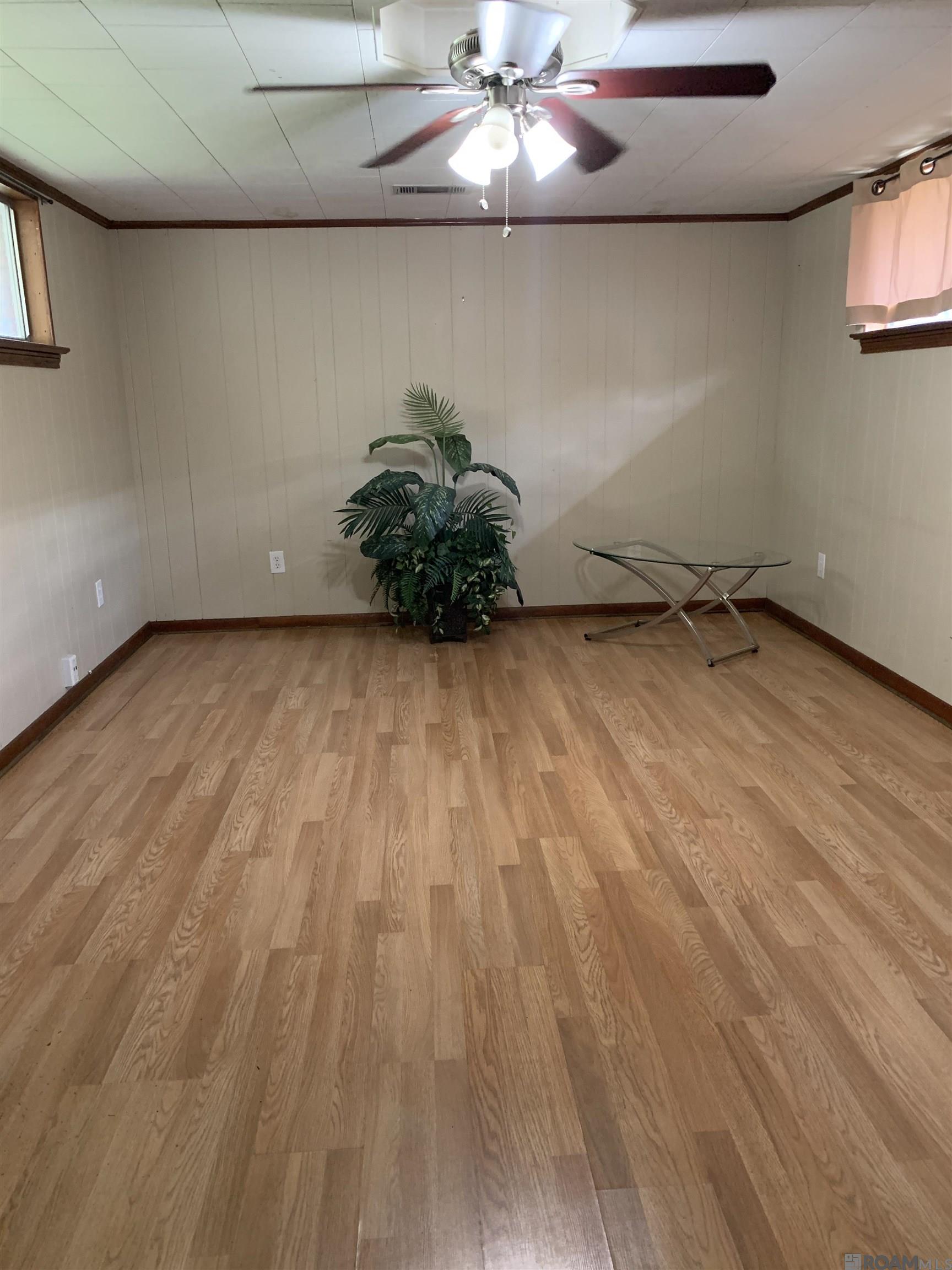 1406 St Rose