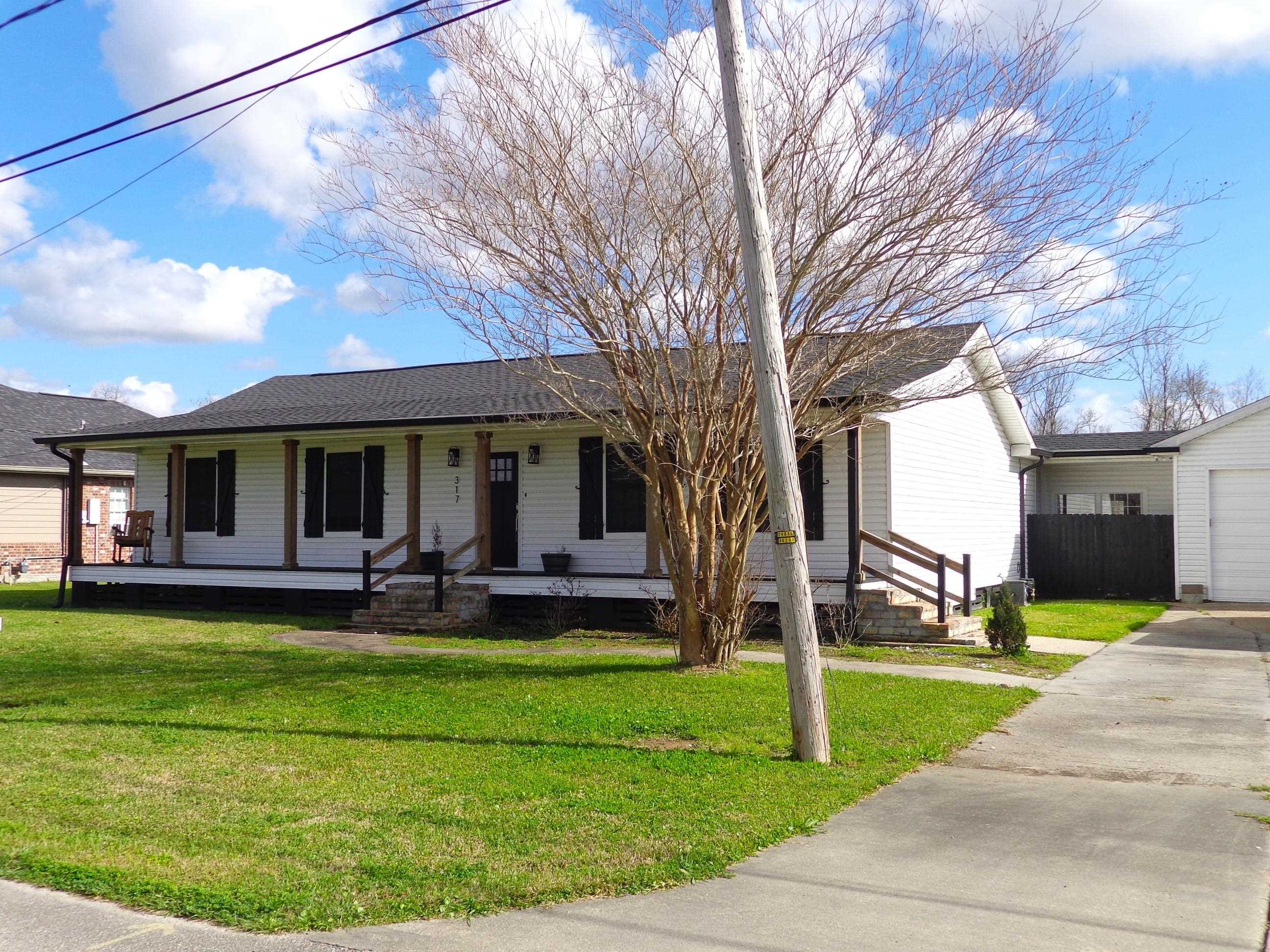 317 Country Village Drive, Raceland, Louisiana image 2