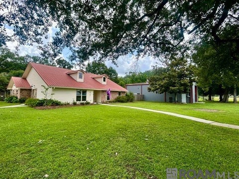 Homes For Sale - 18181 Van Broussard Rd<br/> Prairieville, LA 70769