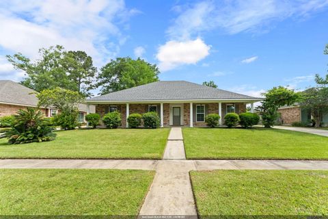 Homes For Sale - 5431 Charing Way Ave<br/> Baton Rouge, LA 70817