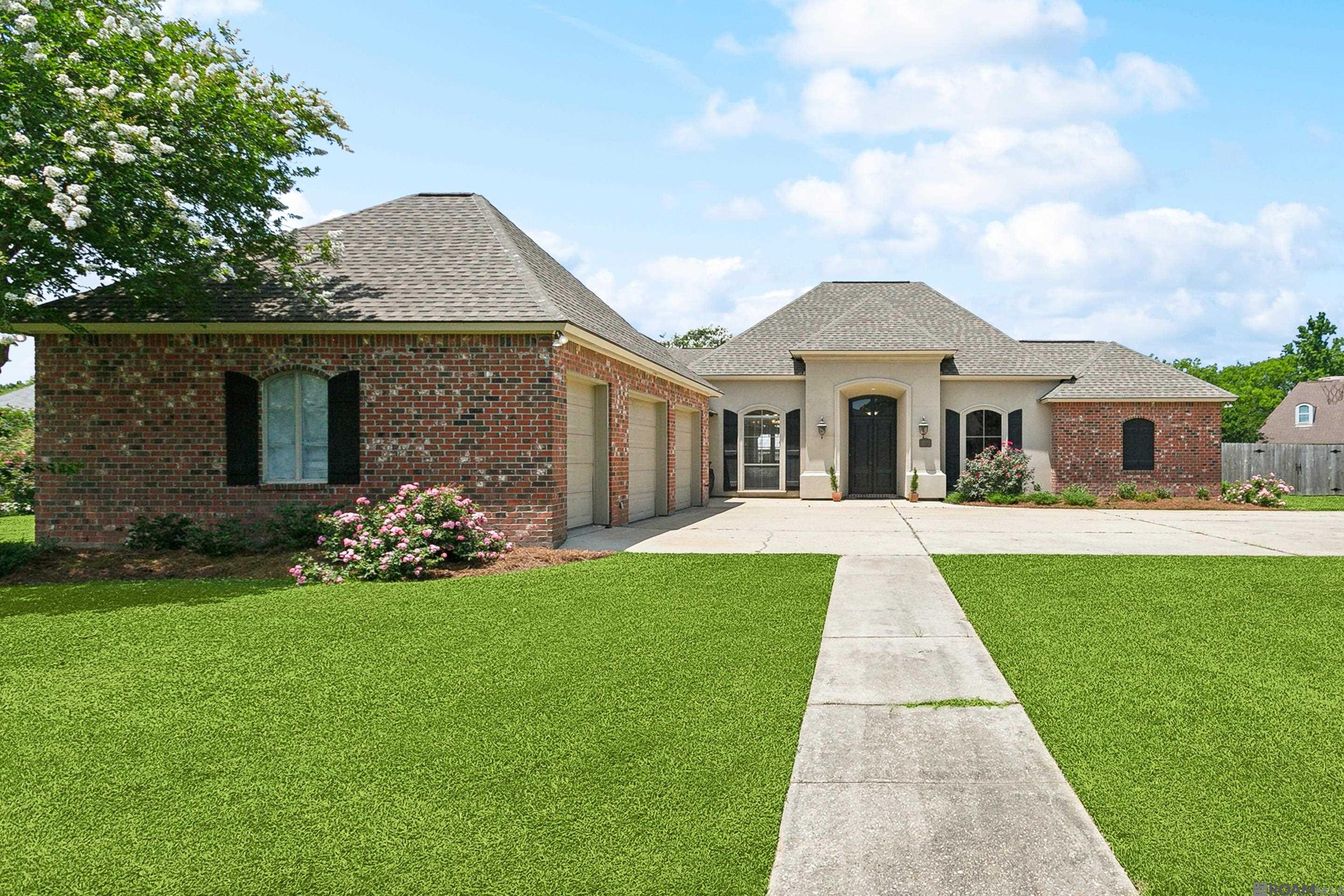 8595 Ormand Dr, Zachary, Louisiana image 2