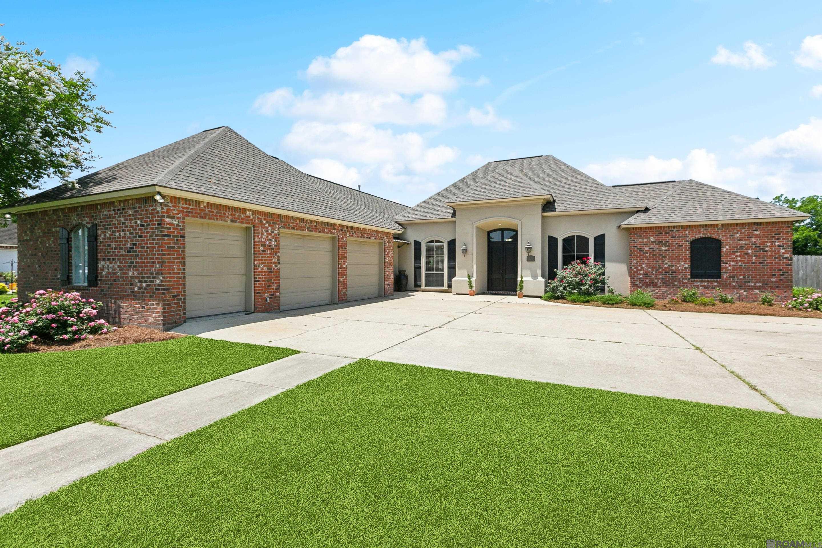 8595 Ormand Dr, Zachary, Louisiana image 1