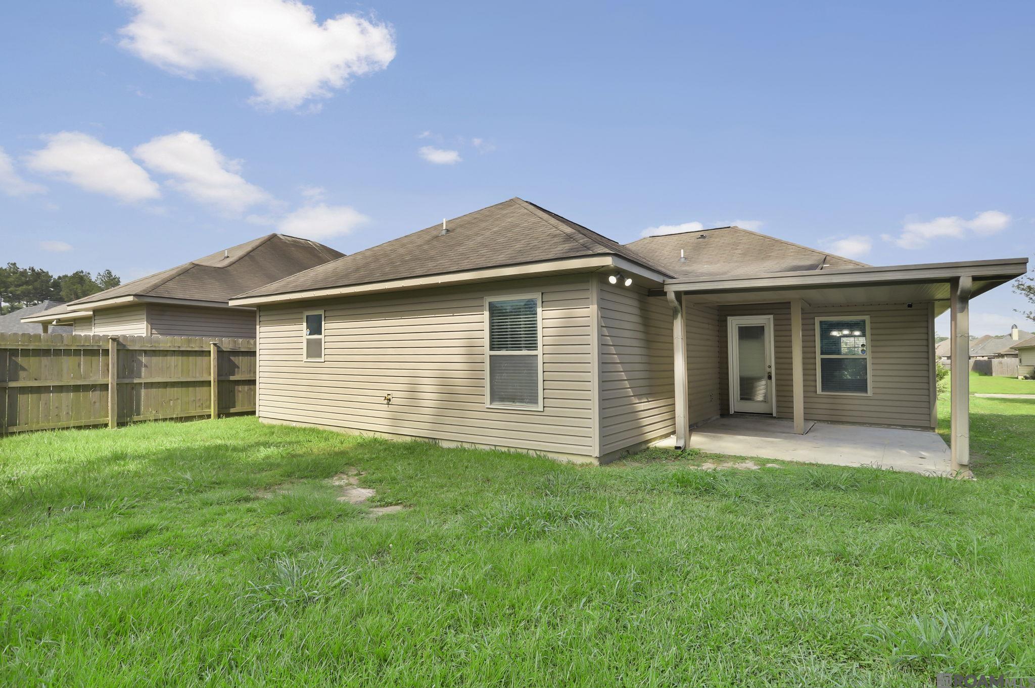 11474 Ashwood Ct, Denham Springs, Louisiana image 2