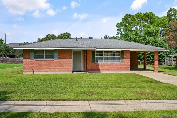 8435 N ESSEN HEIGHTS CT, BATON ROUGE, LA 70809 - Image ced1fdf2620b6c9d245acb8ddaea4e94/1645386181