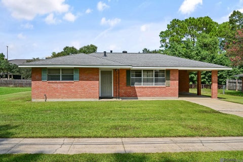 Homes For Sale - 8435 N Essen Heights Ct<br/> Baton Rouge, LA 70809