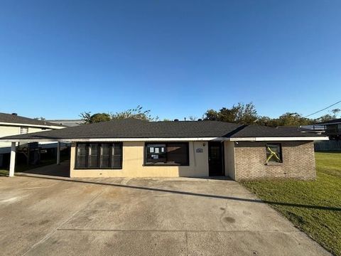 Homes For Sale - 305 Rose Mary Avenue<br/> Chauvin, LA 70344