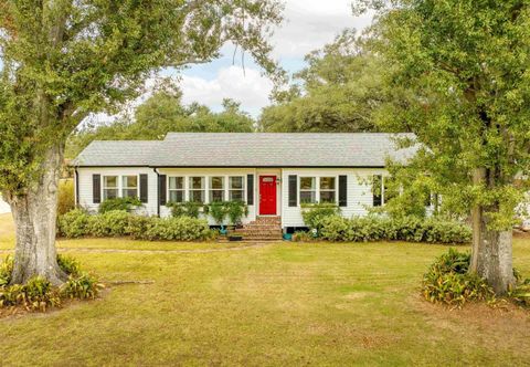 Homes For Sale - 512 Buena Vista Blvd<br/> Houma, LA 70360