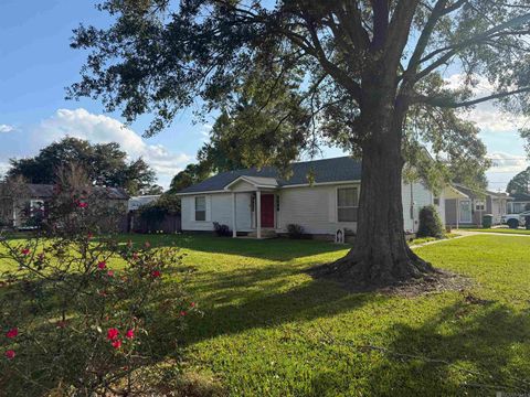 Homes For Sale - 24510 Hebert St<br/> Iberville County, Plaquemine, LA 70764