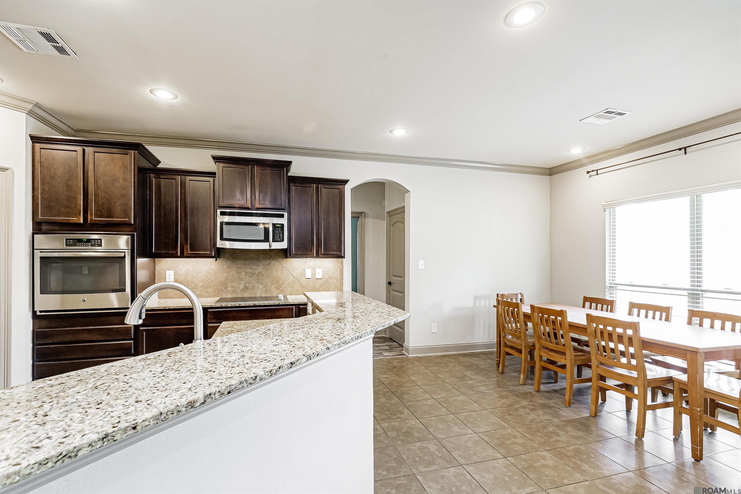 10561 Creek Haven Ln, Denham Springs, Louisiana image 8