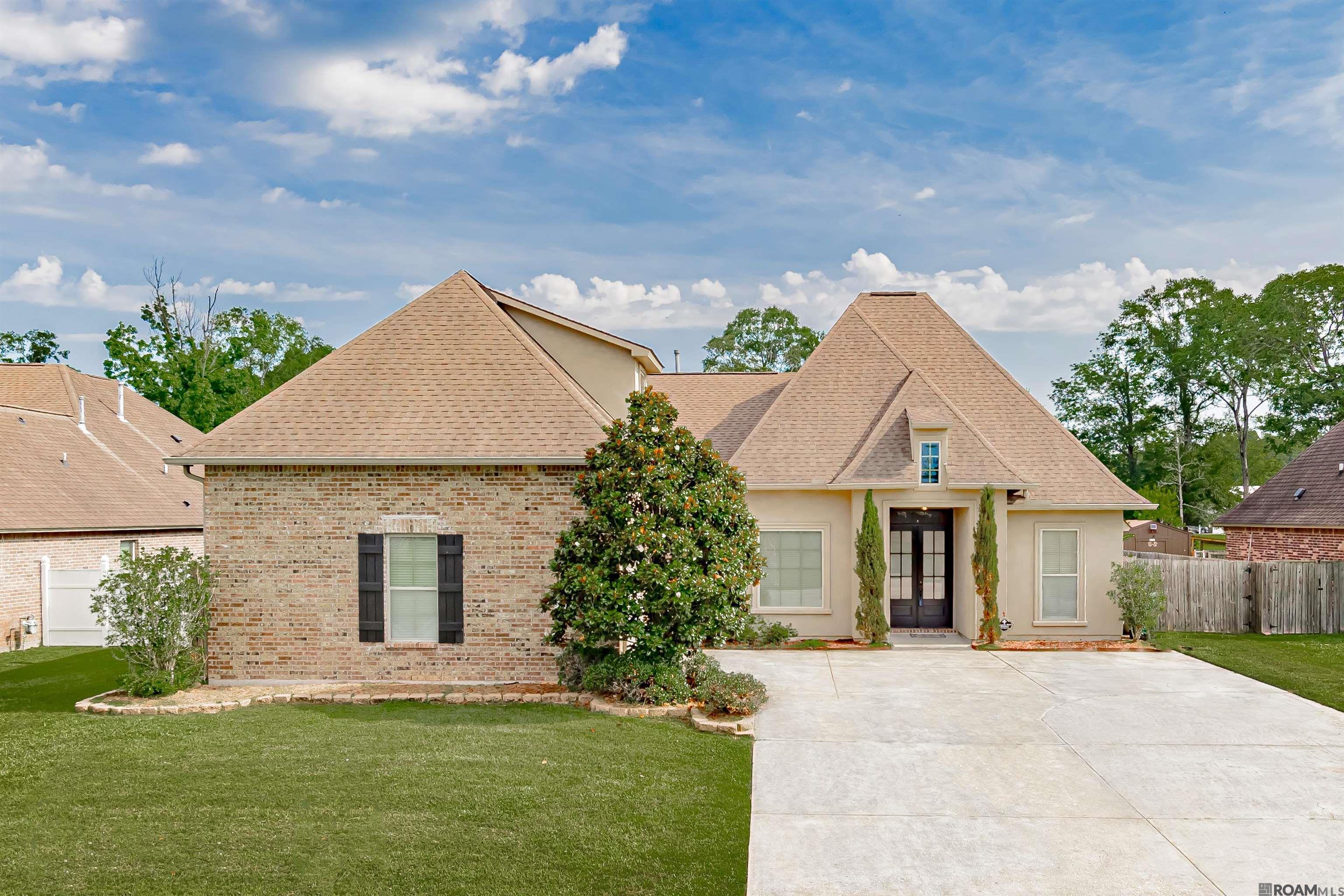 10561 Creek Haven Ln, Denham Springs, Louisiana image 2