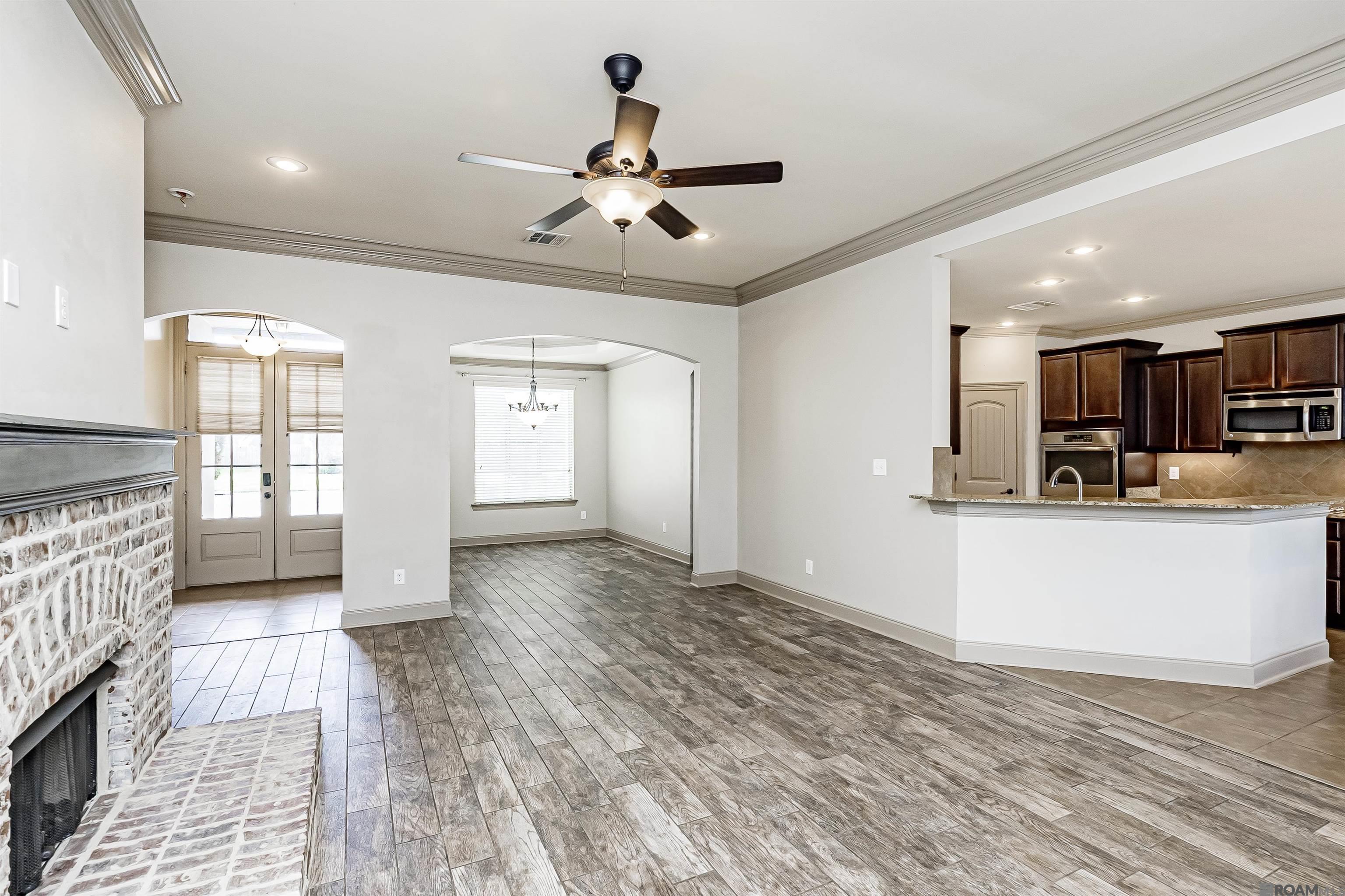 10561 Creek Haven Ln, Denham Springs, Louisiana image 4