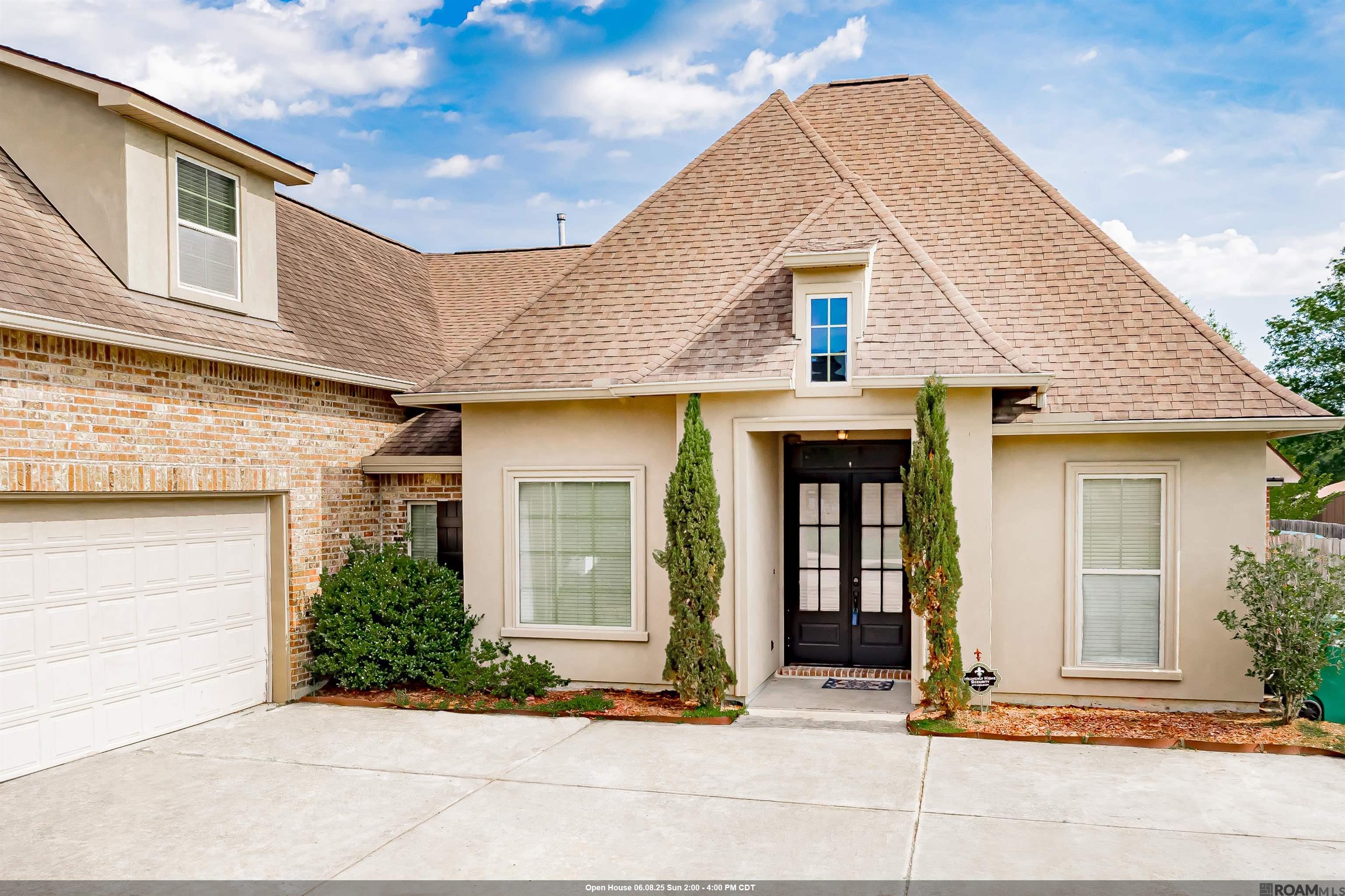 10561 Creek Haven Ln, Denham Springs, Louisiana image 1