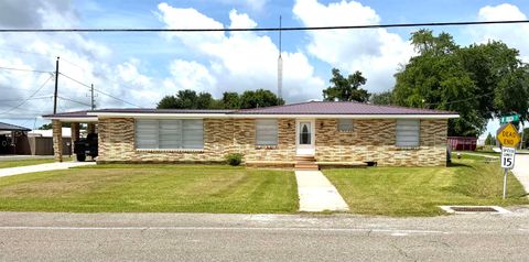 Homes For Sale - 18574 West Main Street<br/> Galliano, LA 70354