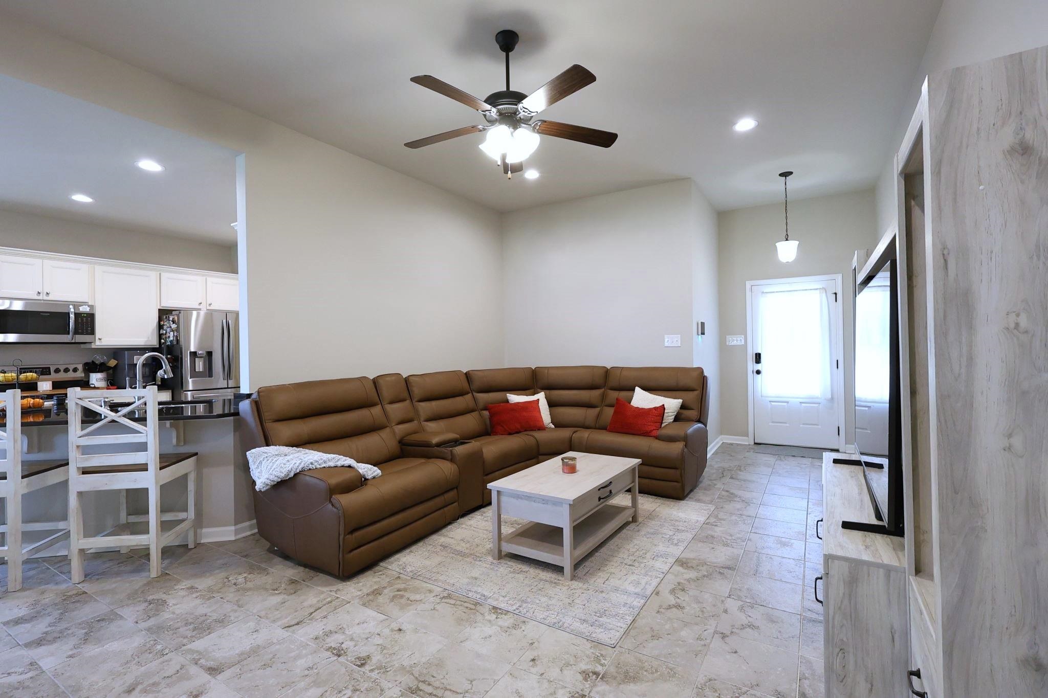 177 Colony Station, Thibodaux, Louisiana image 15