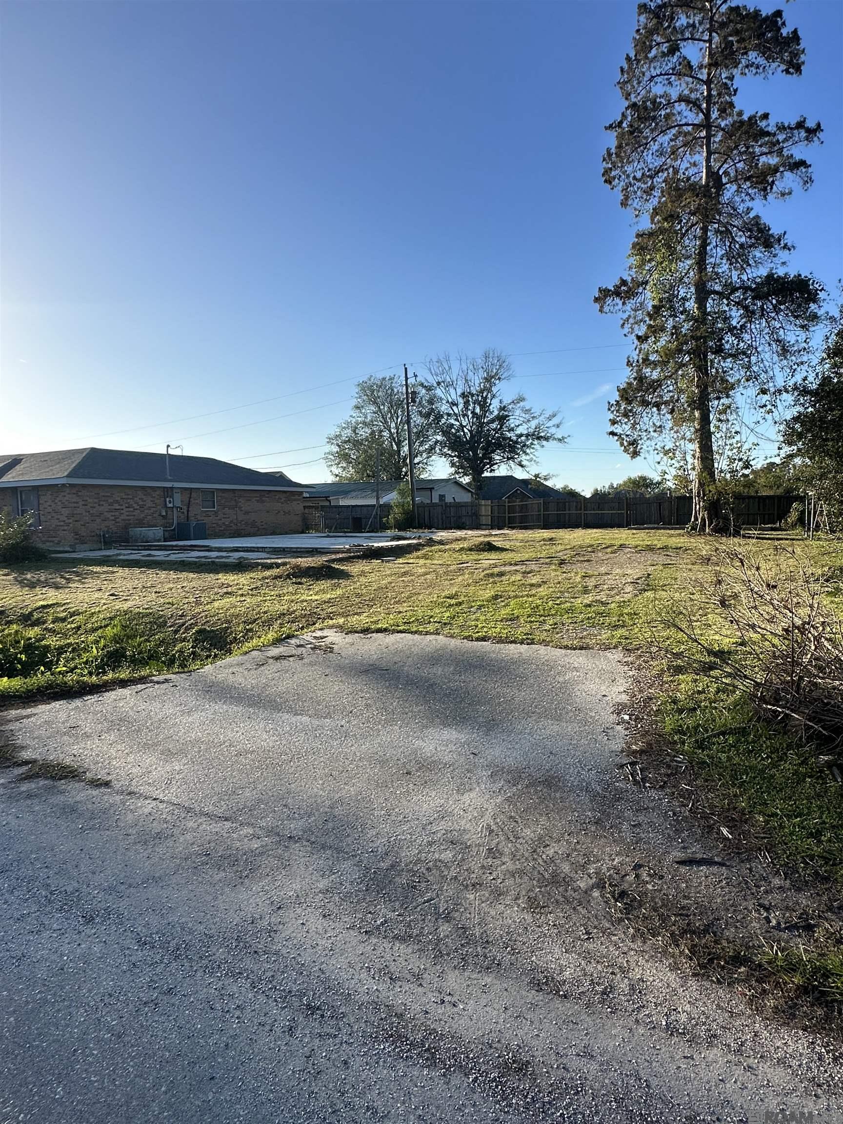 305 Melanie Ln, Gray, Louisiana image 2