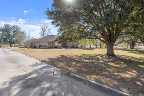 Homes For Sale - 8110 Main St<br/> Zachary, LA 70791