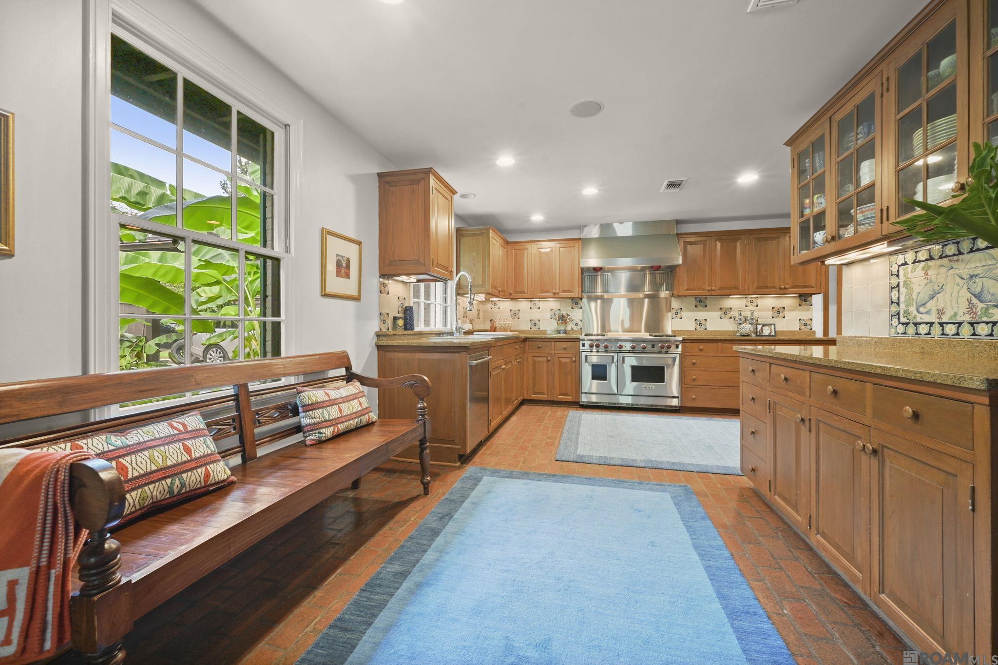 Baton Rouge, Louisiana, 70808, United States, 4 Bedrooms Bedrooms, ,5 BathroomsBathrooms,Residential,Active,1945865
