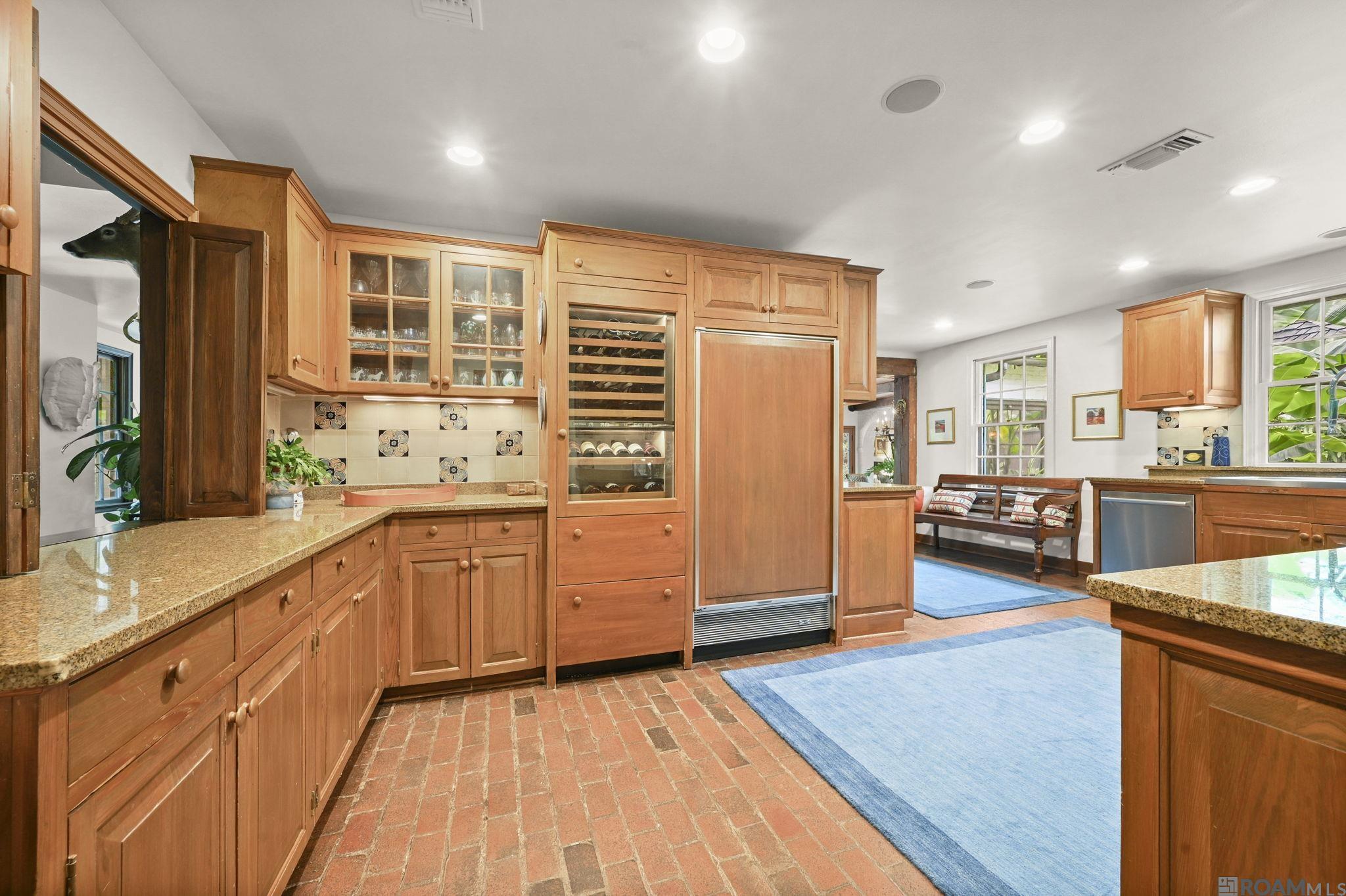 Baton Rouge, Louisiana, 70808, United States, 4 Bedrooms Bedrooms, ,5 BathroomsBathrooms,Residential,Active,1945865