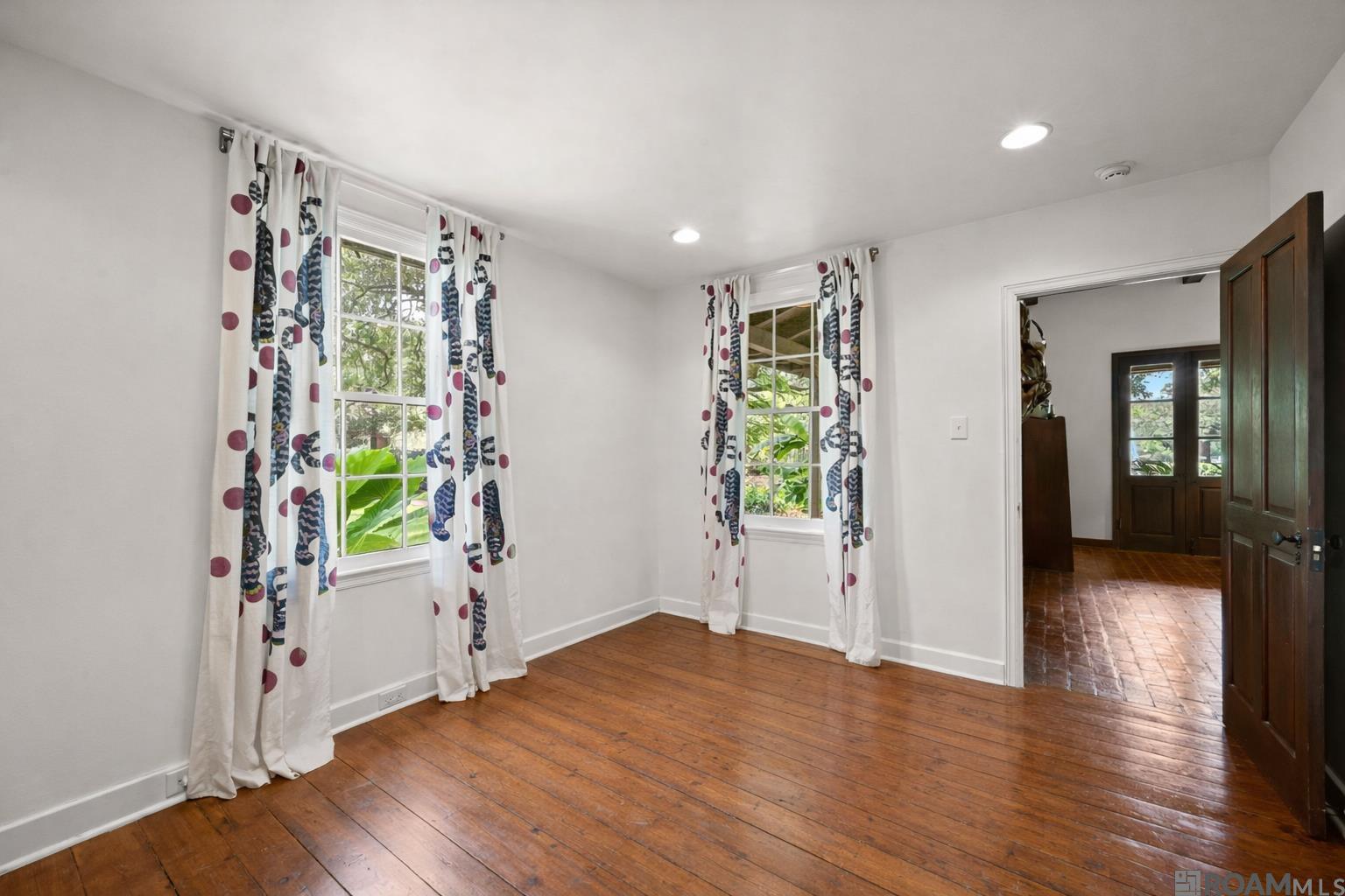 Baton Rouge, Louisiana, 70808, United States, 4 Bedrooms Bedrooms, ,5 BathroomsBathrooms,Residential,Active,1945865