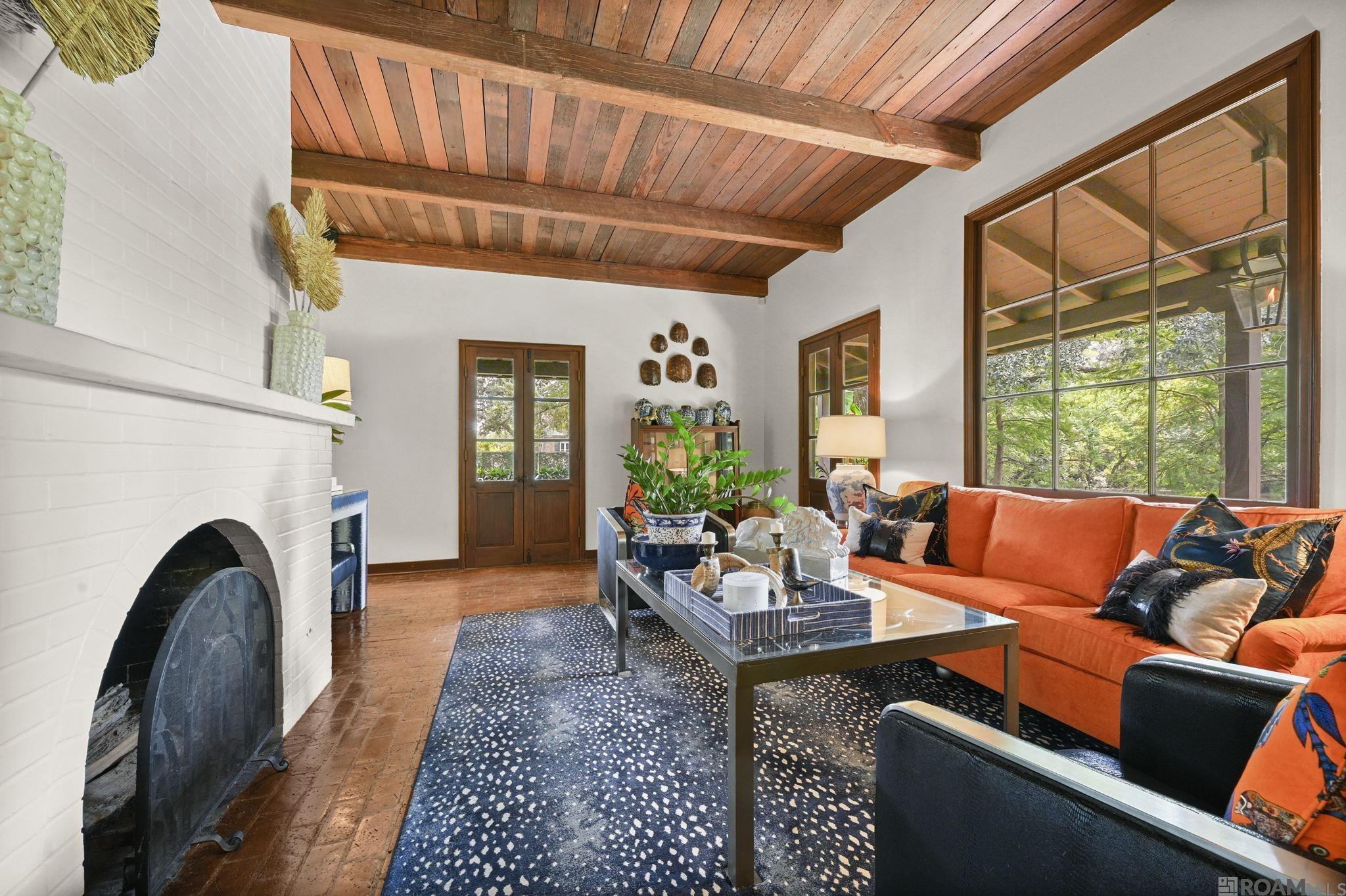 Baton Rouge, Louisiana, 70808, United States, 4 Bedrooms Bedrooms, ,5 BathroomsBathrooms,Residential,Active,1945865