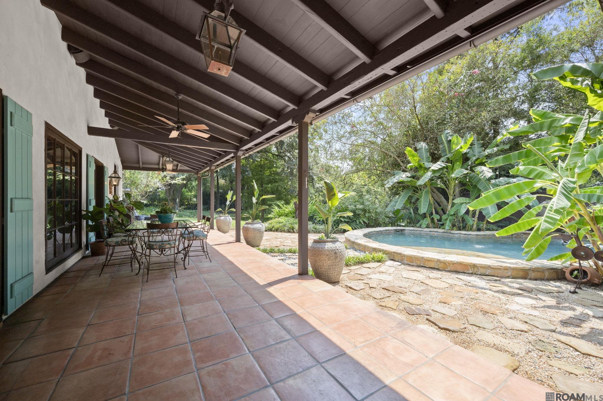 Baton Rouge, Louisiana, 70808, United States, 4 Bedrooms Bedrooms, ,5 BathroomsBathrooms,Residential,Active,1945865